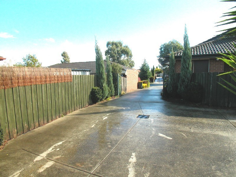2/12 Bremner Court, Mill Park VIC 3082