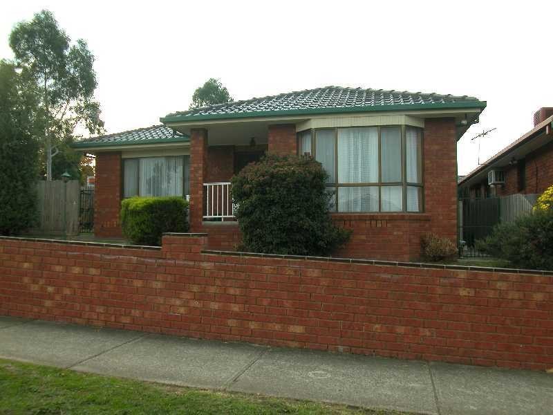 50 Kingston Town Crescent, Mill Park VIC 3082