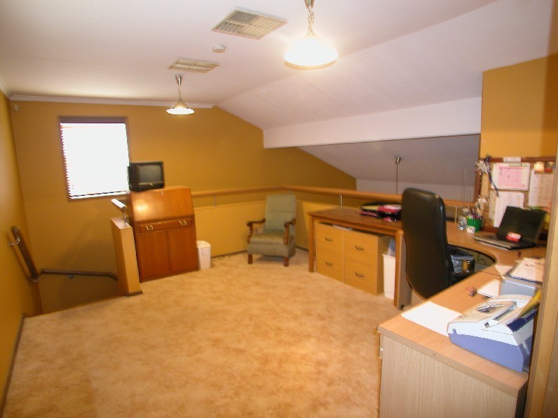 20 Horseshoe Crescent, Epping VIC 3076