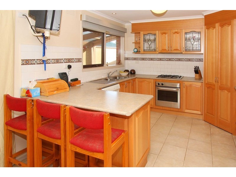 22 Cuthbert Drive, Mill Park VIC 3082