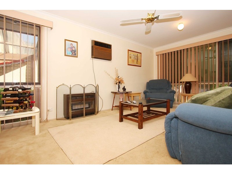 22 Cuthbert Drive, Mill Park VIC 3082