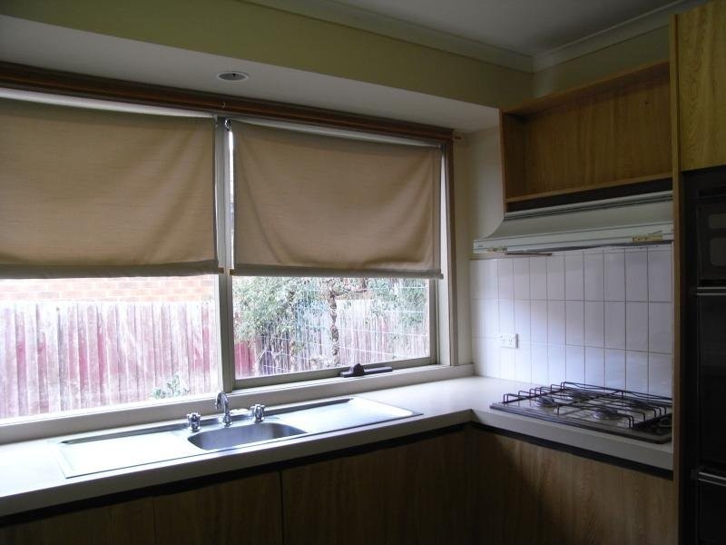 16 Quist Court, Mill Park VIC 3082