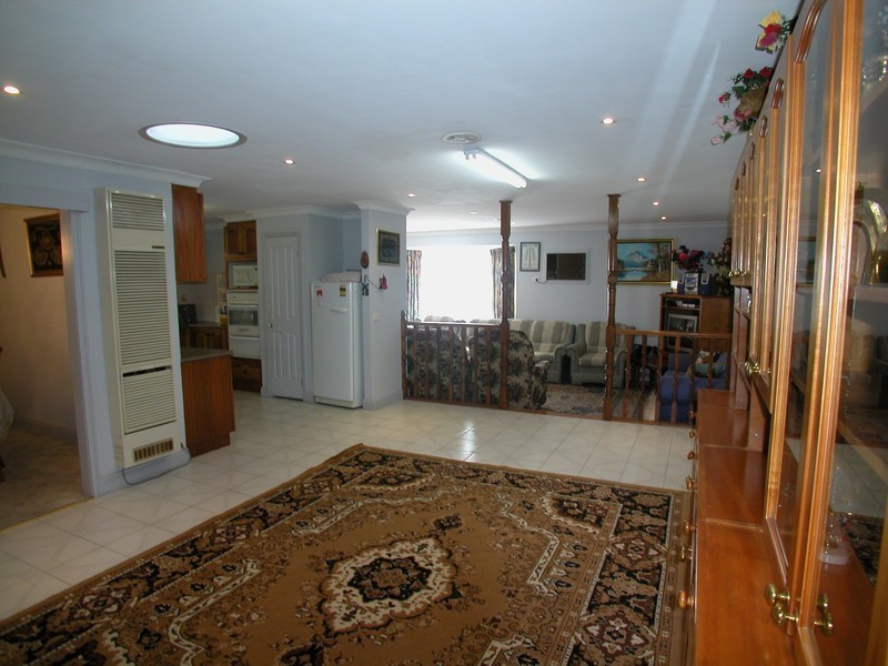 20 Ester Drive, Mill Park VIC 3082