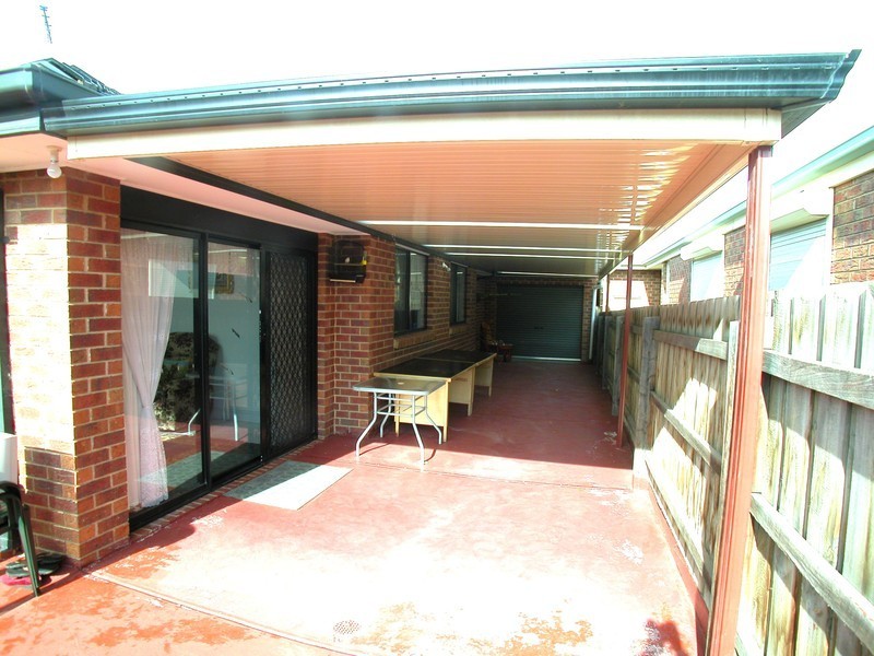 20 Ester Drive, Mill Park VIC 3082