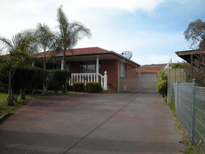 53 Buckmaster Drive, Mill Park VIC 3082