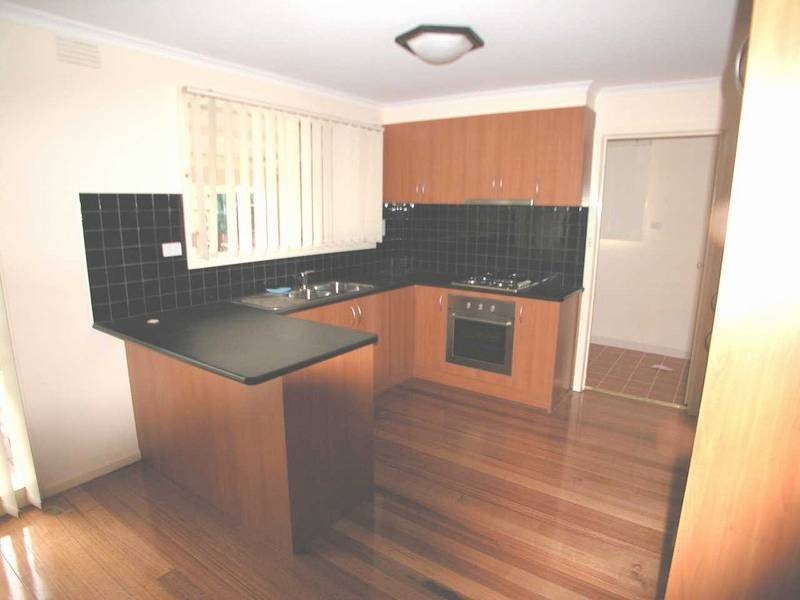 5 Hurlstone Crescent, Mill Park VIC 3082