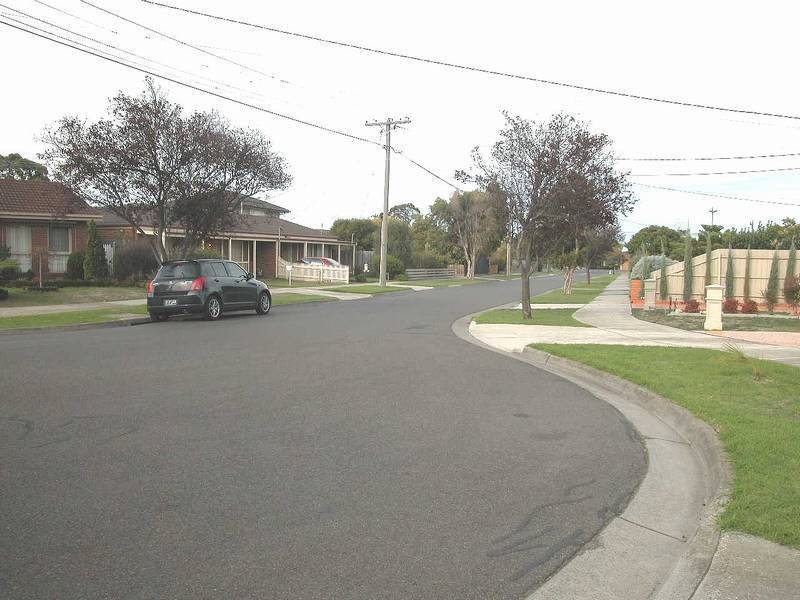 13 Helpman Crescent, Epping VIC 3076