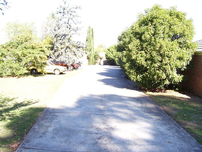 2/16 Louisa Street, Croydon VIC 3136