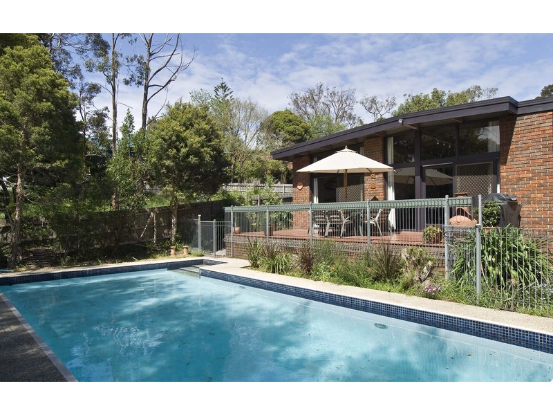4 Douglas Parade, Croydon VIC 3136