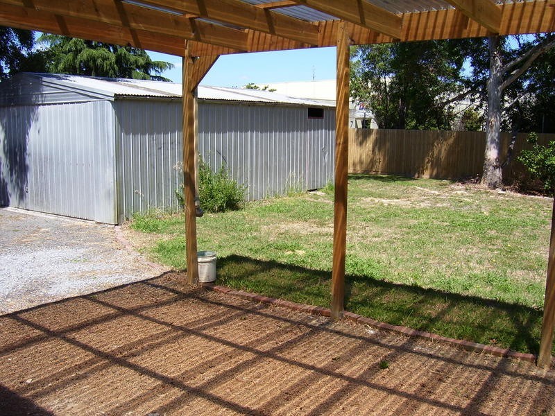 24 Belinda Close, Kilsyth VIC 3137