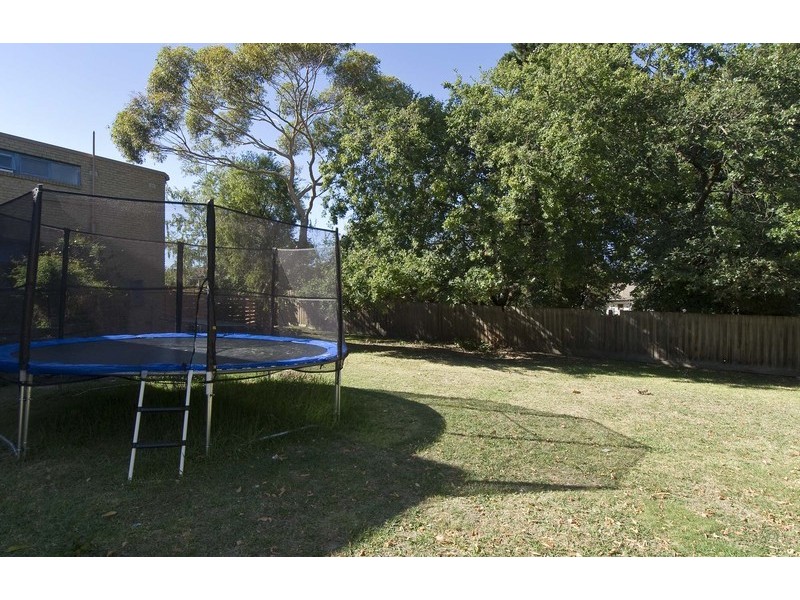 8/8-12 Landale Avenue, Croydon VIC 3136