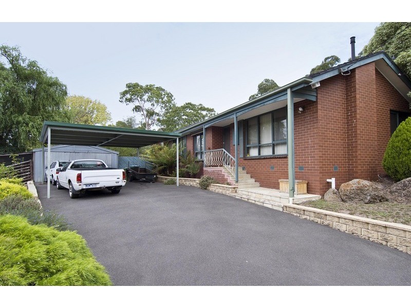 10 Brenda Court, Croydon VIC 3136
