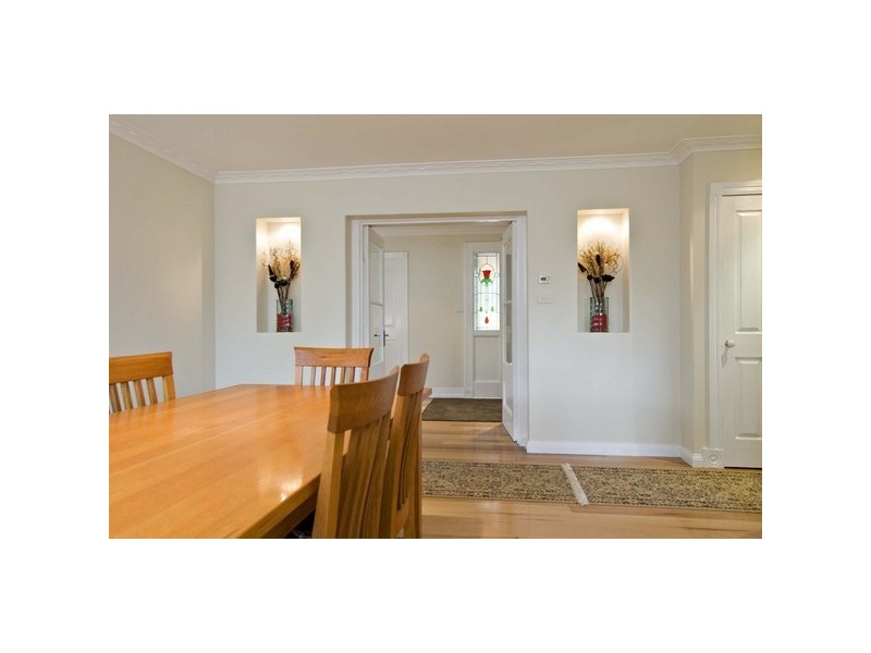 7 Greenwood Lane, Mooroolbark VIC 3138