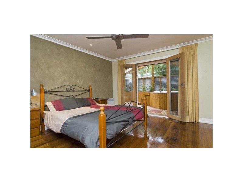 7 Greenwood Lane, Mooroolbark VIC 3138