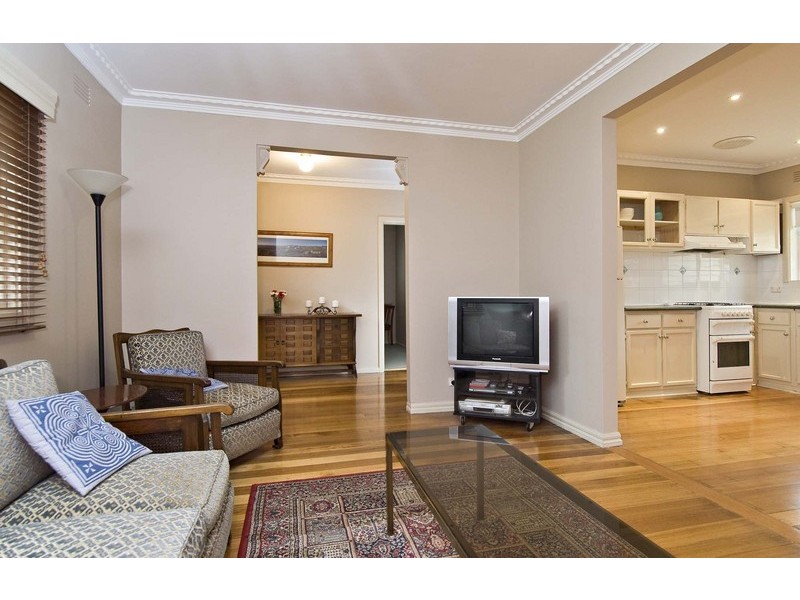 1/60 Blazey Road, Croydon South VIC 3136
