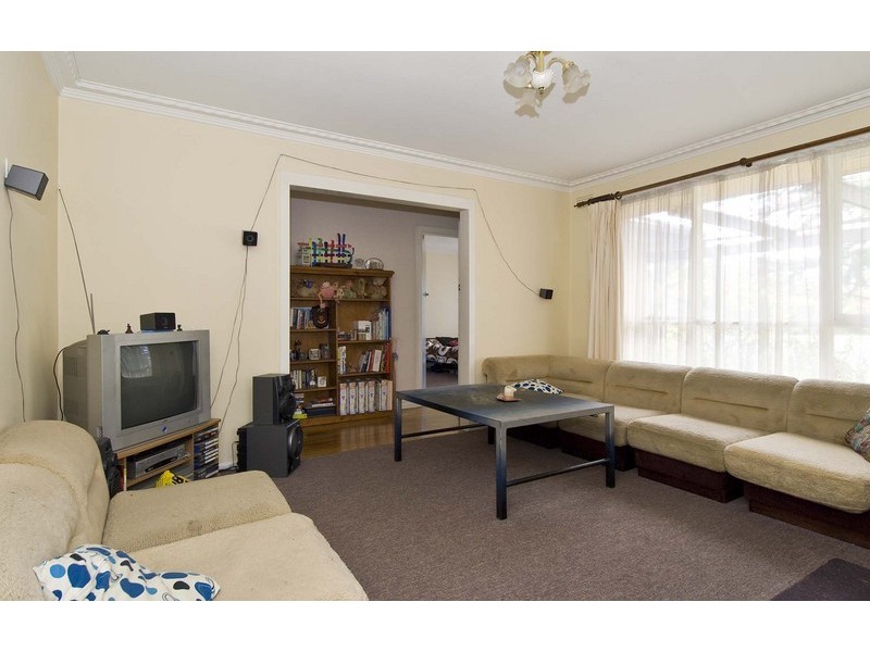 34 Colchester Road, Kilsyth VIC 3137