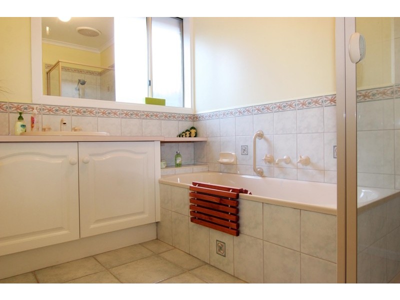 39 Wandarra Way, Warranwood VIC 3134