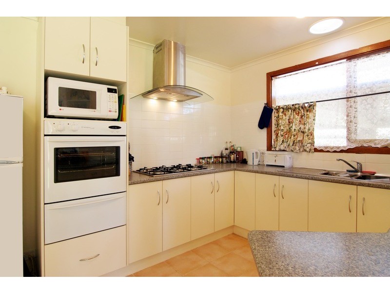 24 Belinda Close, Kilsyth VIC 3137