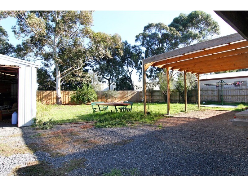 24 Belinda Close, Kilsyth VIC 3137