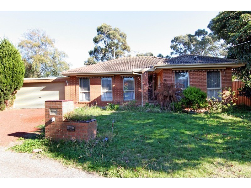 24 Belinda Close, Kilsyth VIC 3137