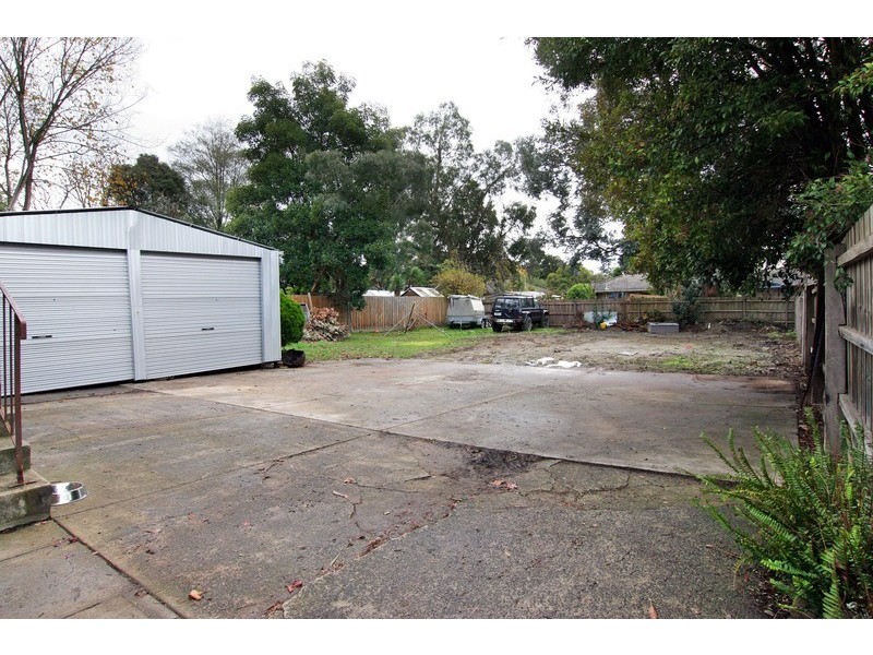 31 Barclay Avenue, Croydon VIC 3136