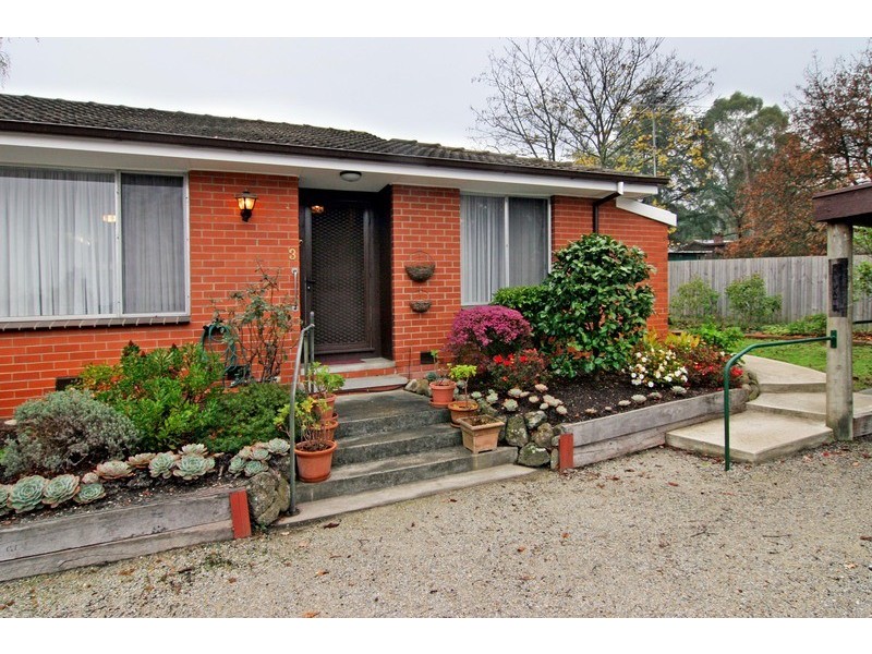 3/7 Fortuna Avenue, Croydon VIC 3136