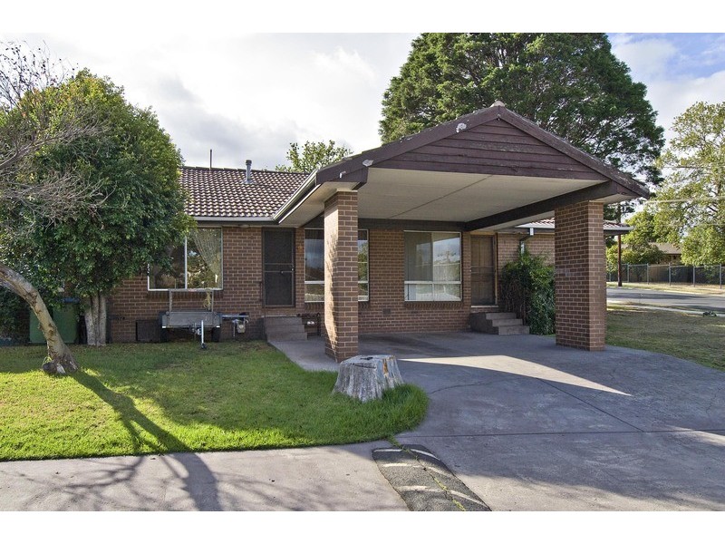 2/65 Hewish Road, Croydon VIC 3136