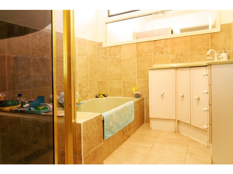 35 Holloway Road, Croydon North VIC 3136