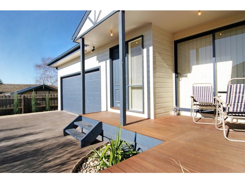 1a Coombah Court, Mooroolbark VIC 3138