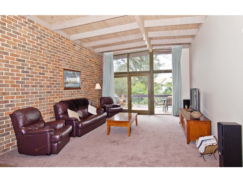 4 Douglas Parade, Croydon VIC 3136