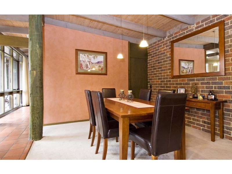 4 Douglas Parade, Croydon VIC 3136