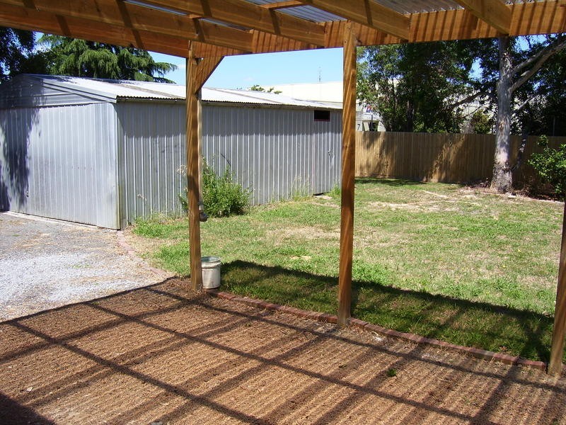 24 Belinda Close, Kilsyth VIC 3137