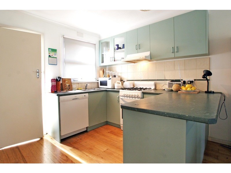 2/1 McDonald Crescent, Boronia VIC 3155