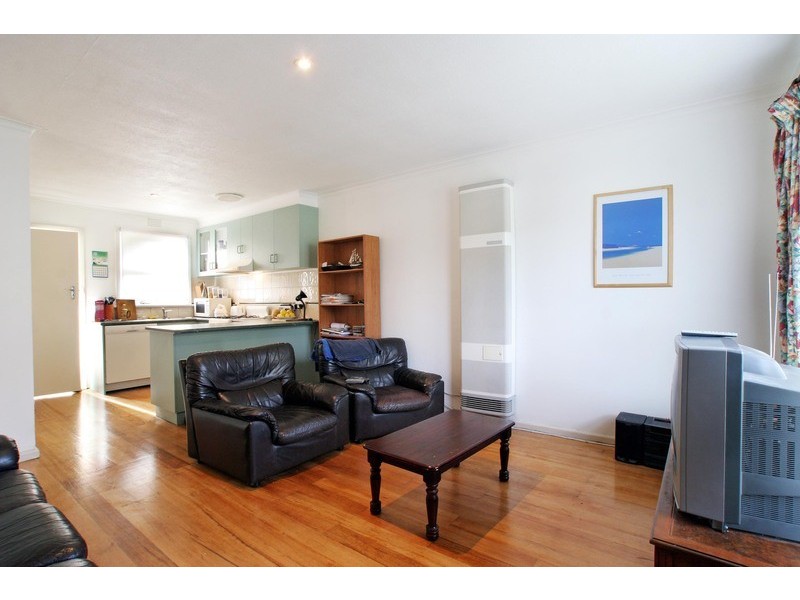 2/1 McDonald Crescent, Boronia VIC 3155