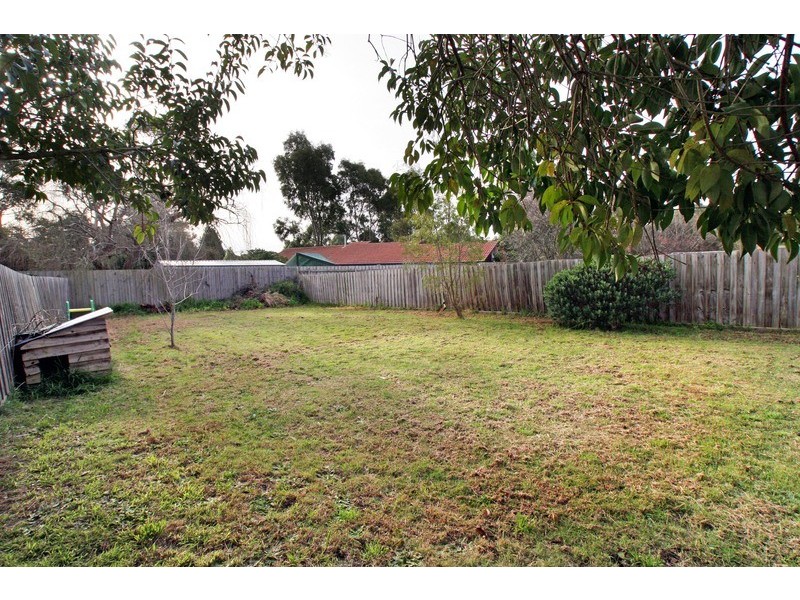 2/1 McDonald Crescent, Boronia VIC 3155