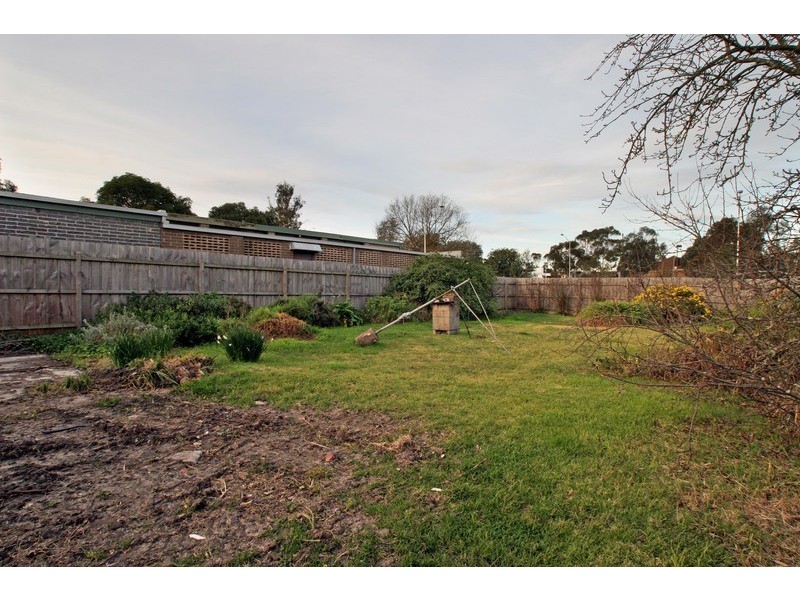 17a Lusher Road, Croydon VIC 3136