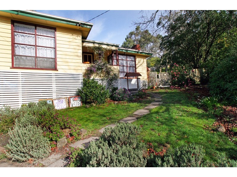 6 Rose Court, Croydon VIC 3136