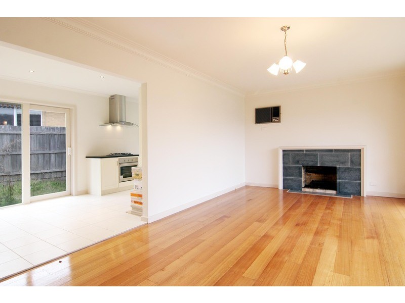 40 Thomas Street, Croydon South VIC 3136