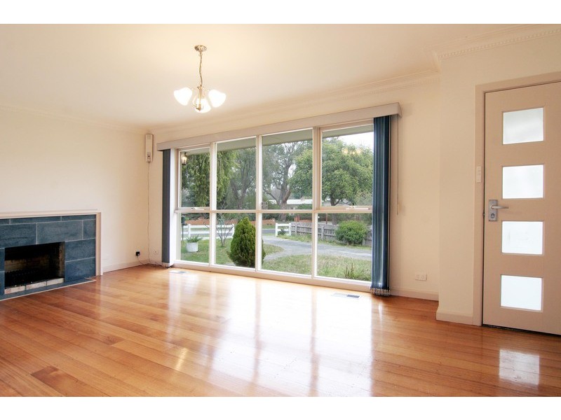 40 Thomas Street, Croydon South VIC 3136