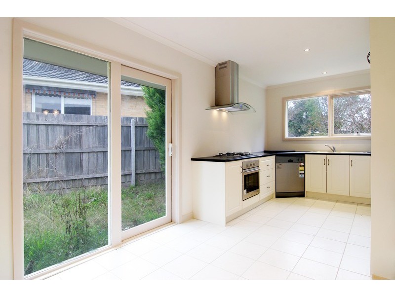 40 Thomas Street, Croydon South VIC 3136