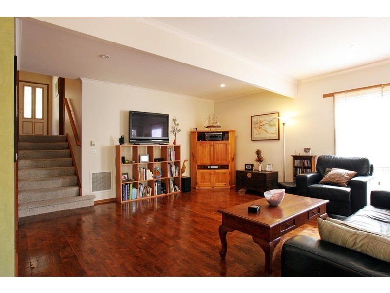 6/6-8 Faull Close, Croydon North VIC 3136