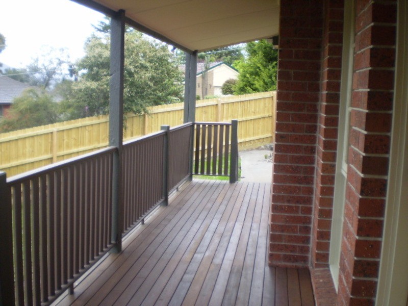 4 Devon Walk, Mooroolbark VIC 3138