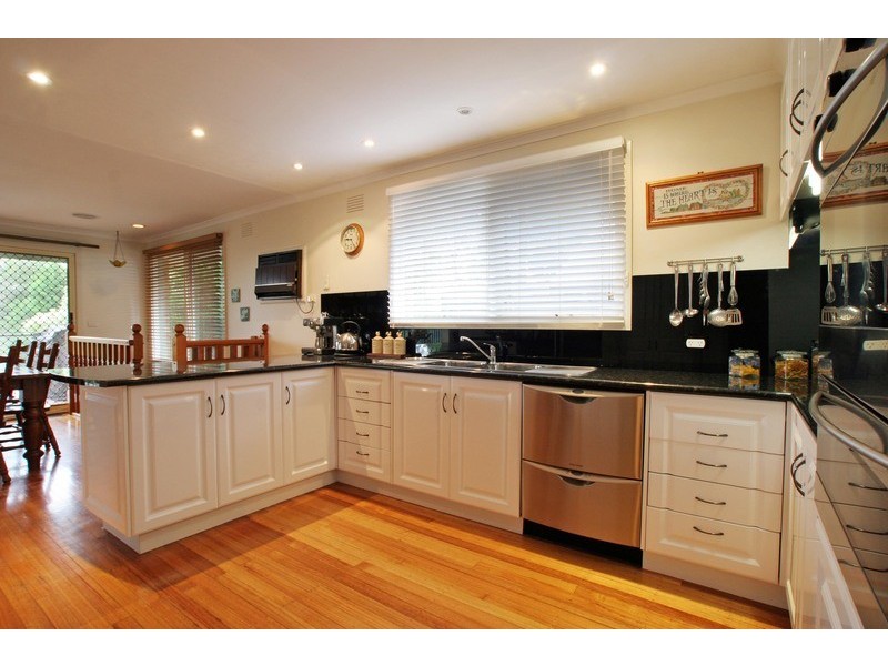 21 Gordon Avenue, Montrose VIC 3765