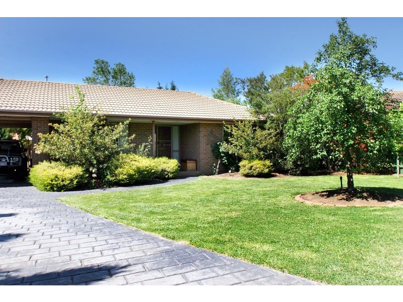 8 Como Close, Croydon VIC 3136