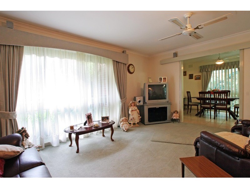 7 Collins Grove, Croydon North VIC 3136