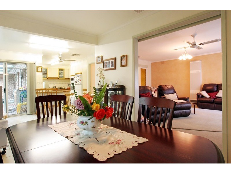 7 Collins Grove, Croydon North VIC 3136