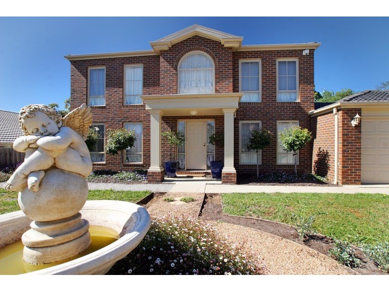 14 Palm Court, Croydon South VIC 3136