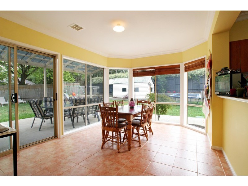 14 Palm Court, Croydon South VIC 3136