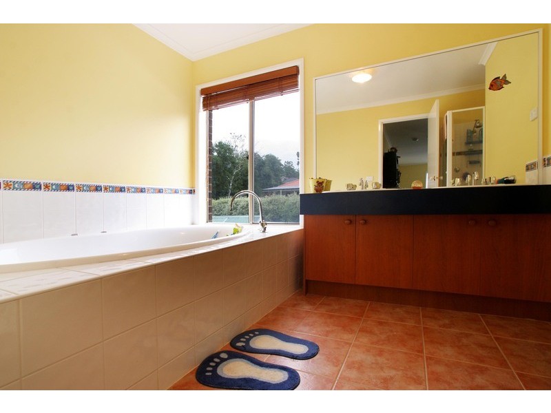 14 Palm Court, Croydon South VIC 3136