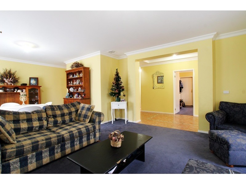 14 Palm Court, Croydon South VIC 3136